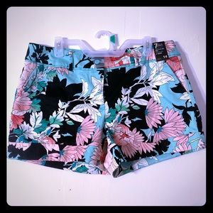 NY&Company floral shorts.